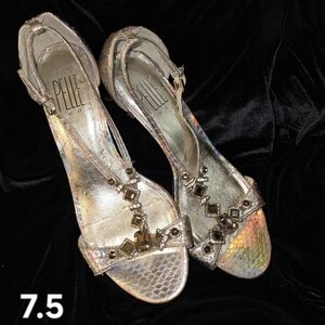 Pelle Moda Silver Women's Sandals